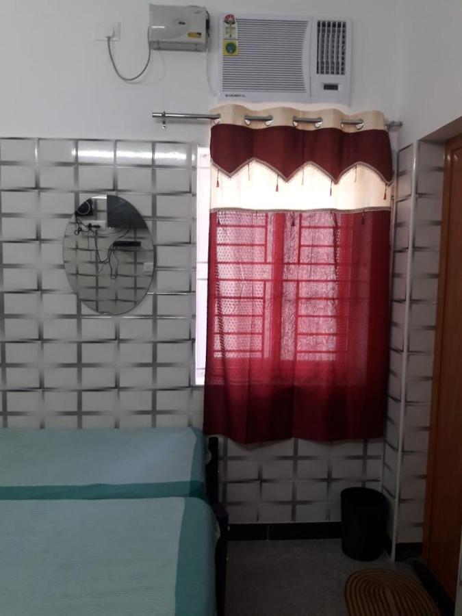 Lakshmi Paradise Lodge A/C Pollāchi Eksteriør billede
